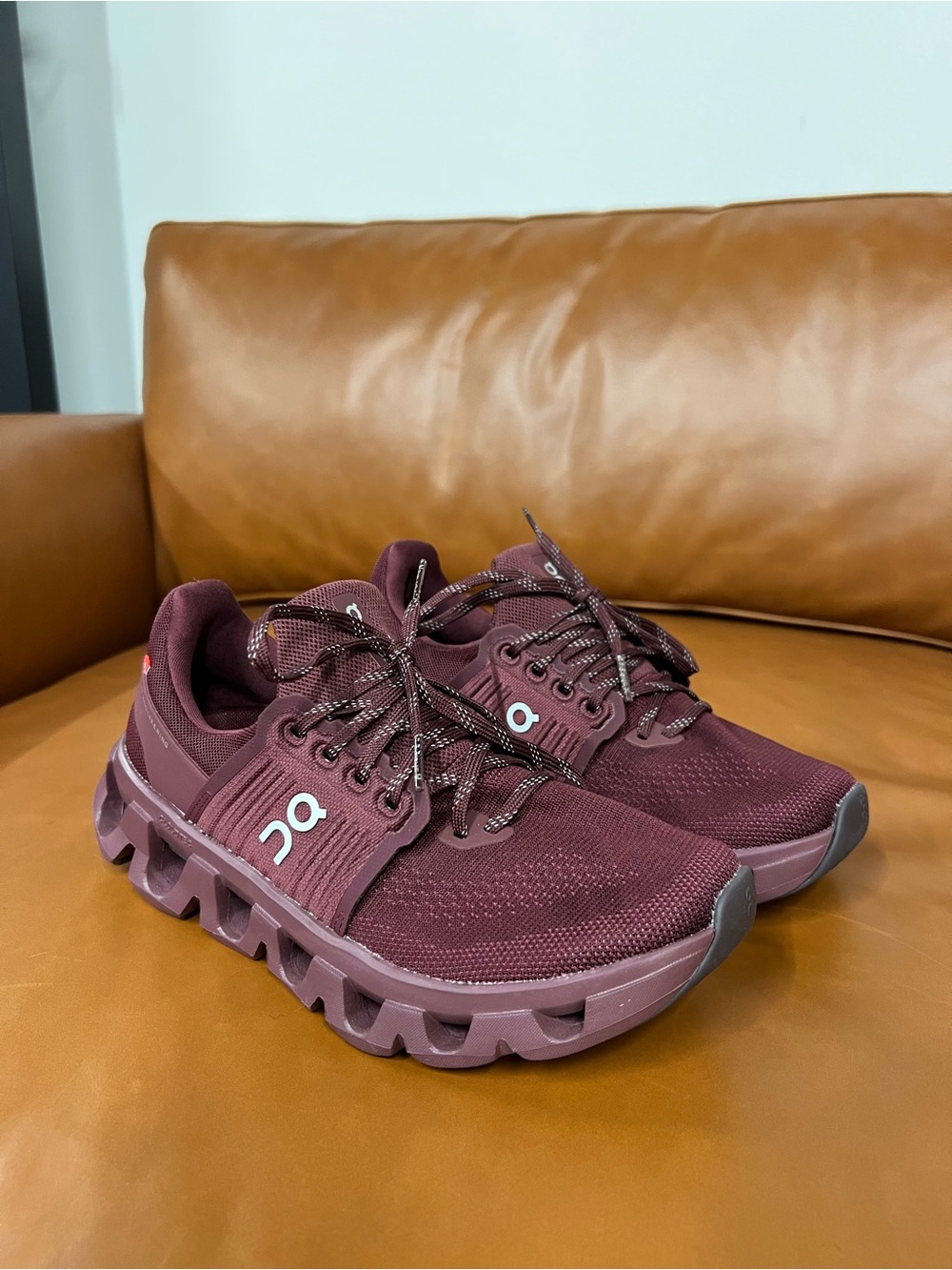 On Running CLOUDSWIFT 4 AD MAROON MAROON 7 WOMEN